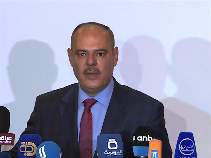 وصف نقيب الصحفيين العراقيين /مؤيد اللامي/ قرار هيئة الاعلام والاتصالات إغلاقَ محطاتٍ ومكاتبَ صحفية عاملةٍ في العراق بأنه قرار عشوائي وغيرُ مِهْني وقمعٌ للحريات الصحفية في البلاد