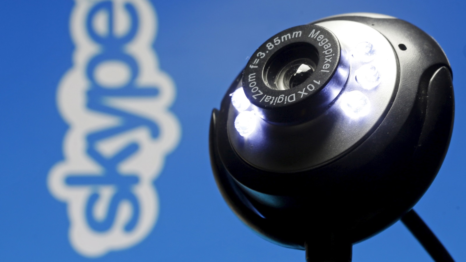 ‪إذا كان مؤشر الكاميرا يومض فربما يكون هذا دليلا على الاختراق‬ (رويترز)