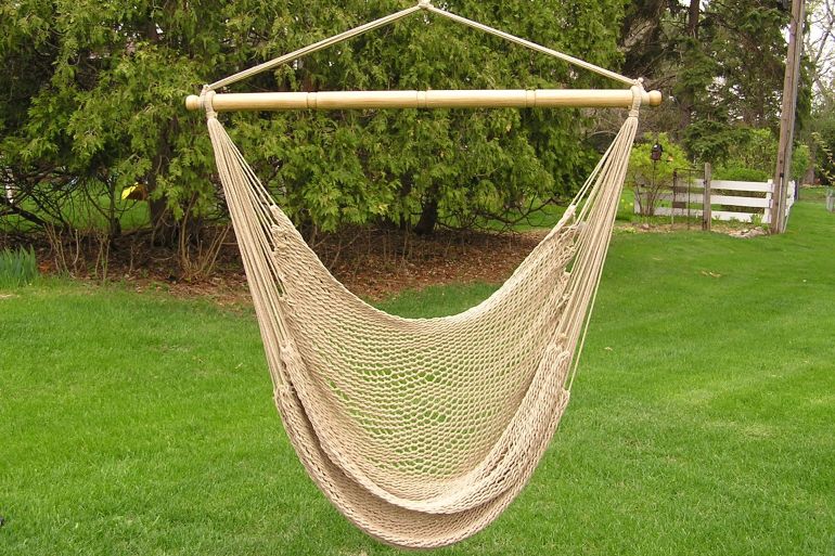 لاريسا صليعي- الارجوحة هي من اكثر السبل للراحة النفسية والهدوء- (جزيرة نت).