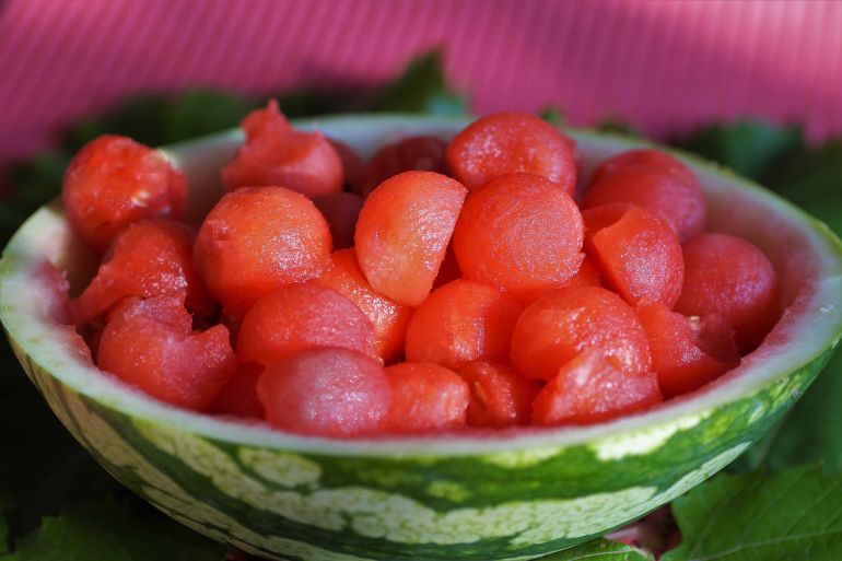 البطيخ بصحنه الطبيعي - بيكساباي