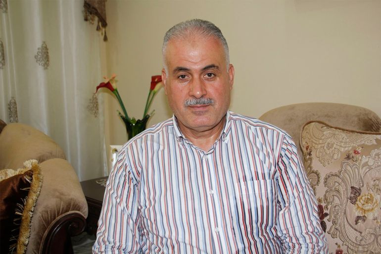 عاطف دغلس-الأسير الطبيب أمجد قبها الأول في العالم وفلسطين الذي يعتقل 18 عاما على خلفية سياسية-الضفة الغربية- جنين- منزل الأسير- الجزيرة نت2