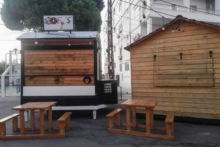 لاريسا معصراني- جو يوسف لم يفقد الامل وكافح ونجح في تنفيذ مشروعه الصغير" مقطورة مجهزة بمطبخ"- (جزيرة نت).